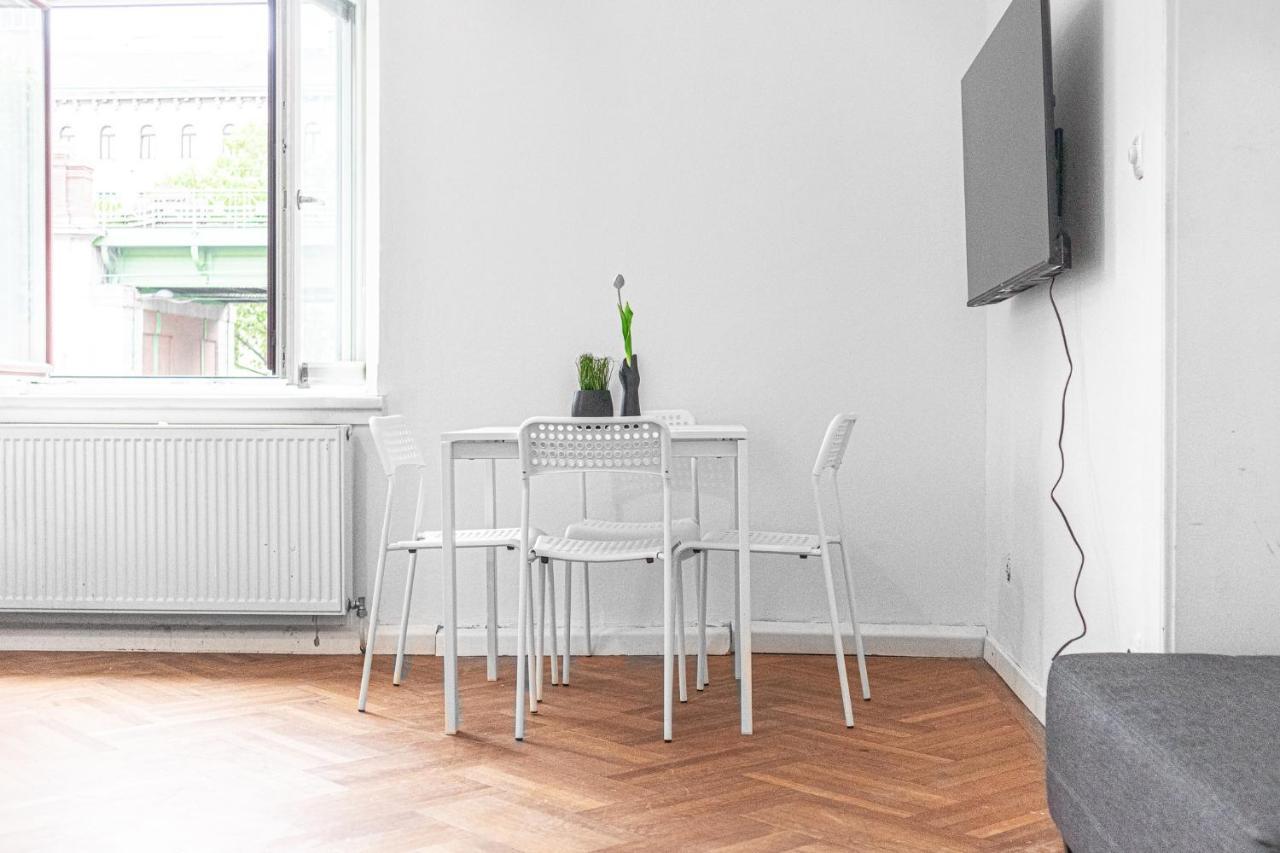 Classy 2Br Apt. W/ Exclusive Location Near Akh Wenen Buitenkant foto