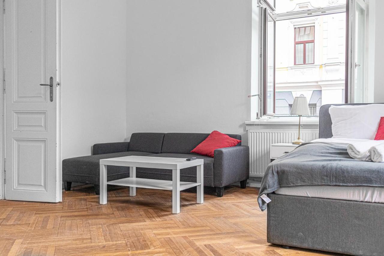 Classy 2Br Apt. W/ Exclusive Location Near Akh Wenen Buitenkant foto