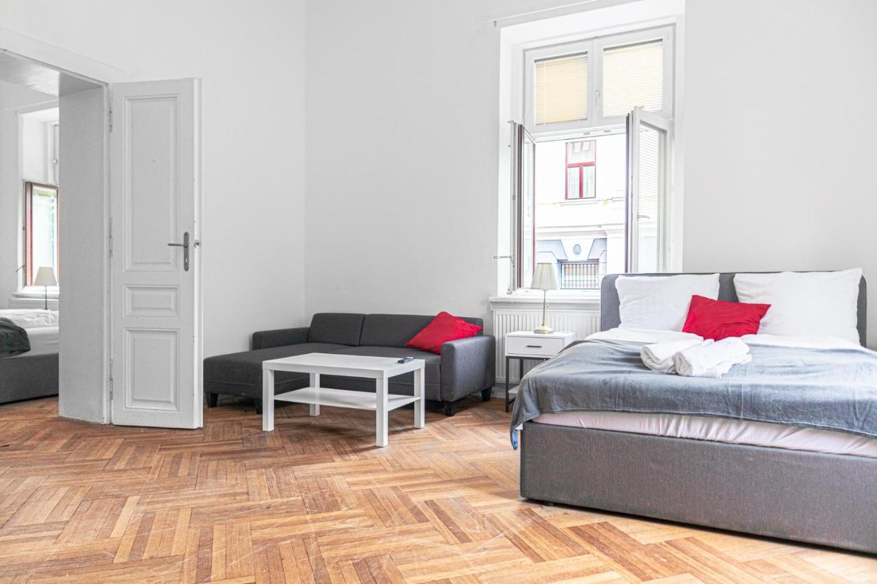 Classy 2Br Apt. W/ Exclusive Location Near Akh Wenen Buitenkant foto