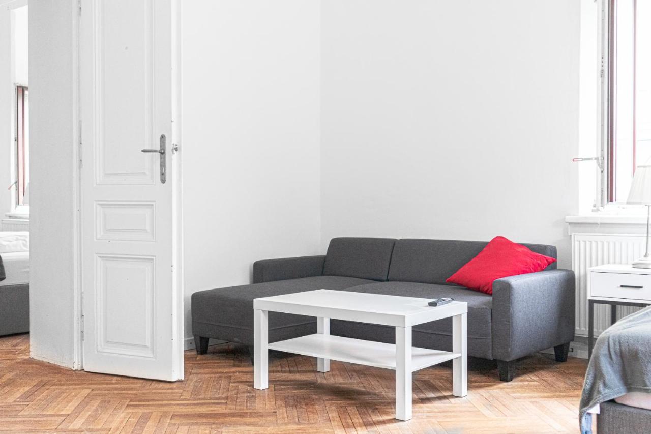 Classy 2Br Apt. W/ Exclusive Location Near Akh Wenen Buitenkant foto