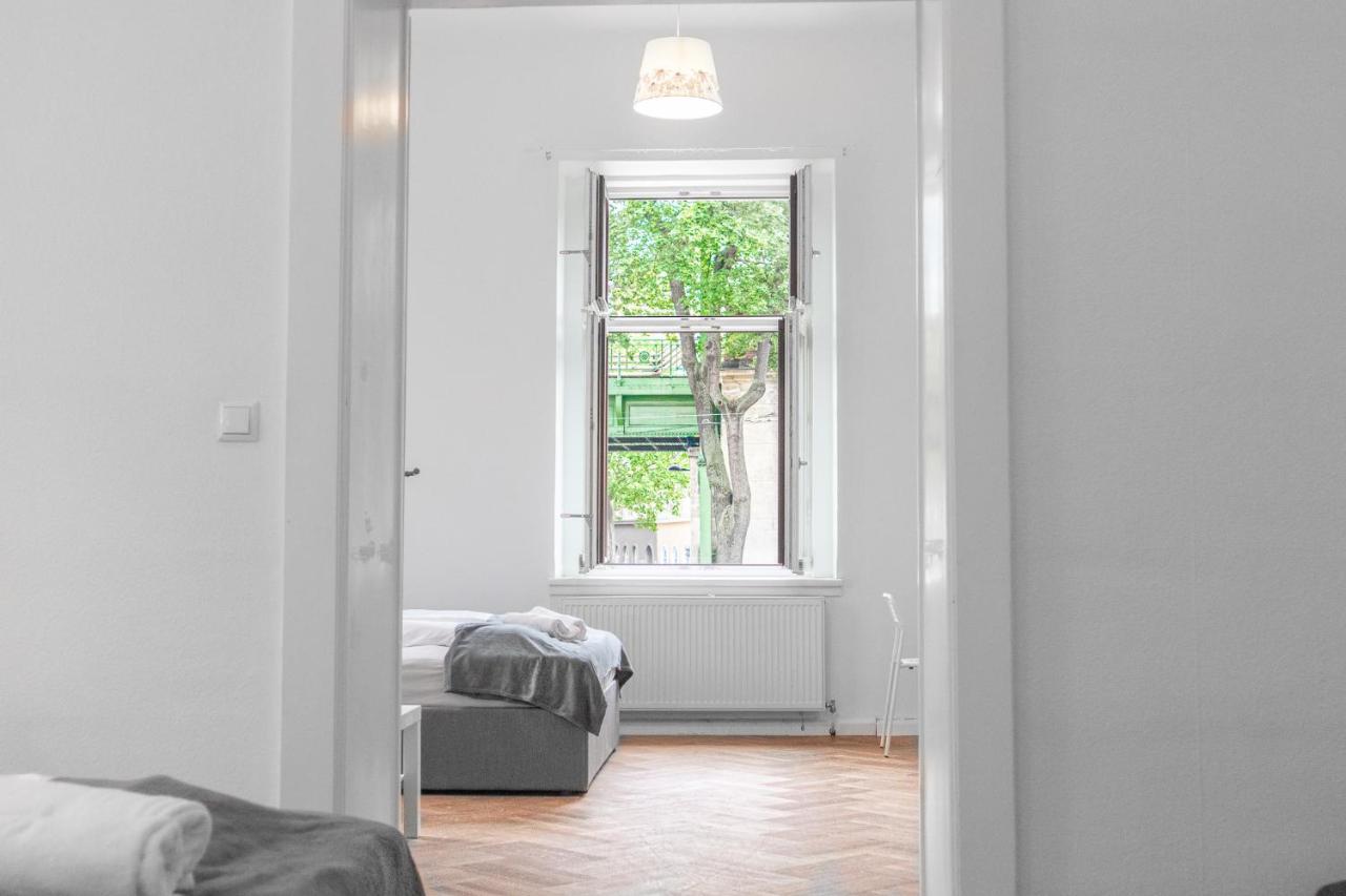 Classy 2Br Apt. W/ Exclusive Location Near Akh Wenen Buitenkant foto